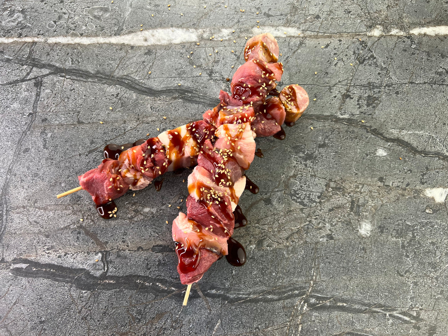 Teriyaki Beef & Pork Skewers / Brochetas Teriyaki Res y Cerdo