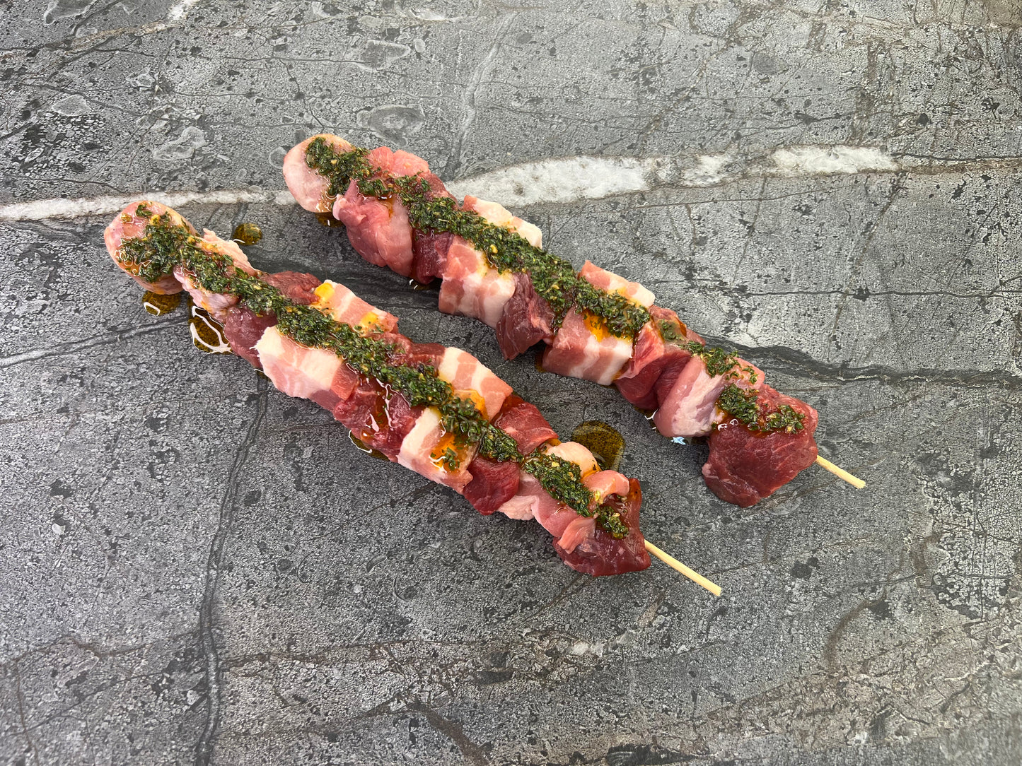 Beef & Pork Skewers W/Chimichurri/ Brochetas Res y Cerdo C/Chimichurri