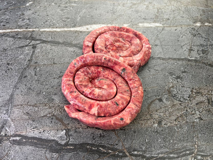 Beef & Pork Thin Sausage with Basil and Cheese /  Salchicha Parrillera Rosca Albahaca y Queso