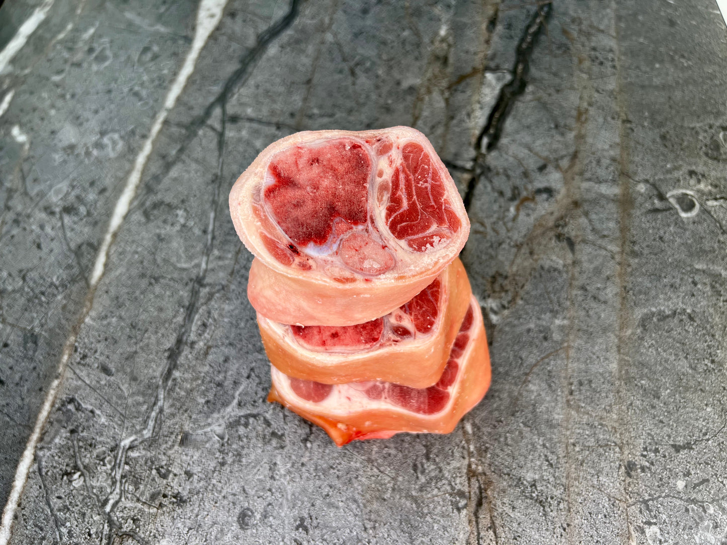 Pork Hock Bone In Cut (3pcs) / Codillo Cortado 3 Piezas